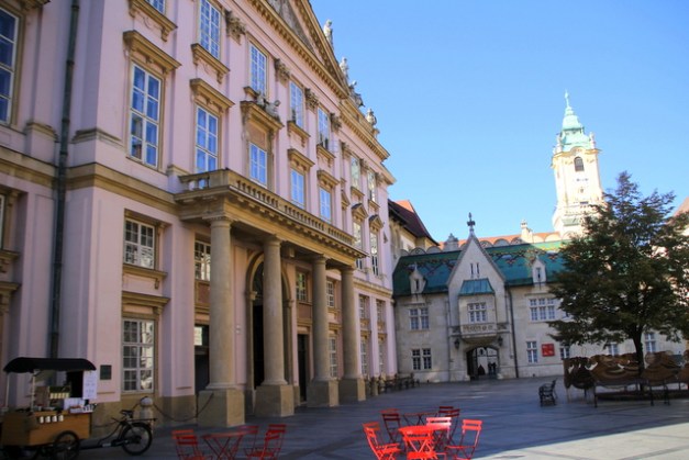 Tutaj podpisano pokój preszburski